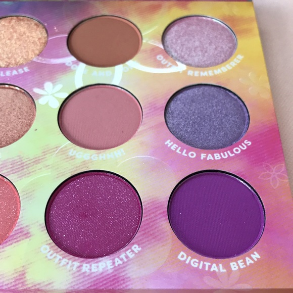 Colourpop x Lizzie McGuire Eyeshadow Palette - Picture 3 of 7